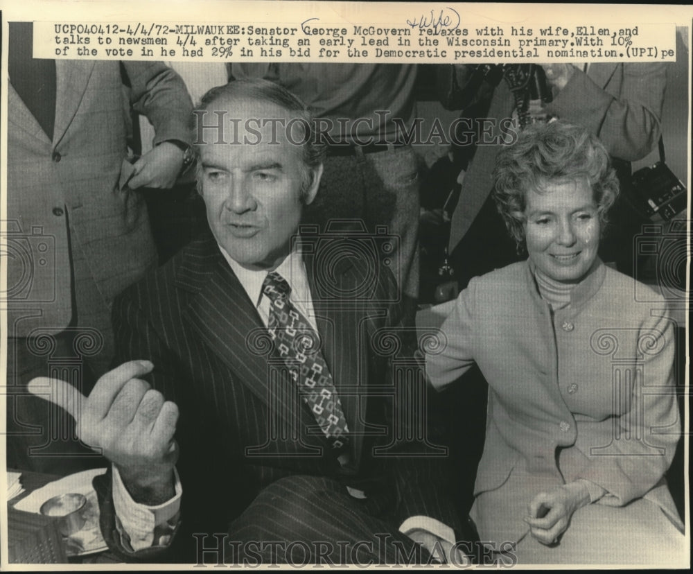 1972 Press Photo Senator George McGovern and Wife Talks to Press in Milwaukee - Historic Images