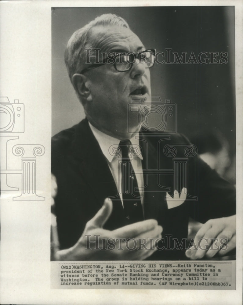 1967 Press Photo G. Keith Funston speaks at Senate Banking &amp; Currency committee - Historic Images