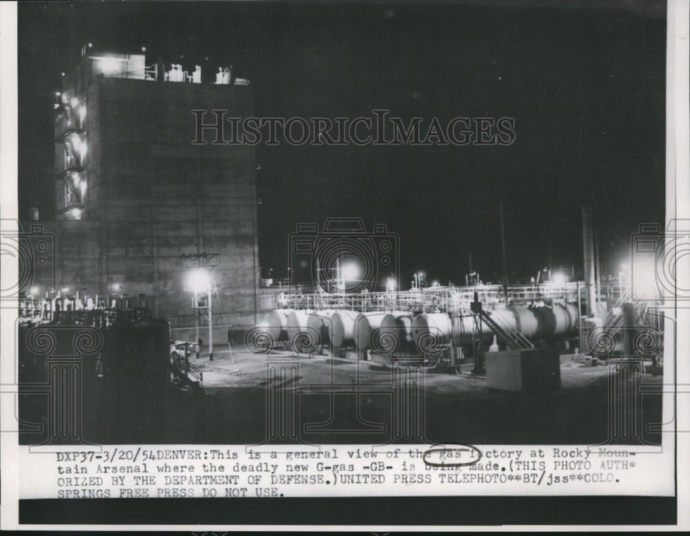 1954 Press Photo Interior of Rocky Mountain Arsenal, gas factory, creating G-gas - Historic Images