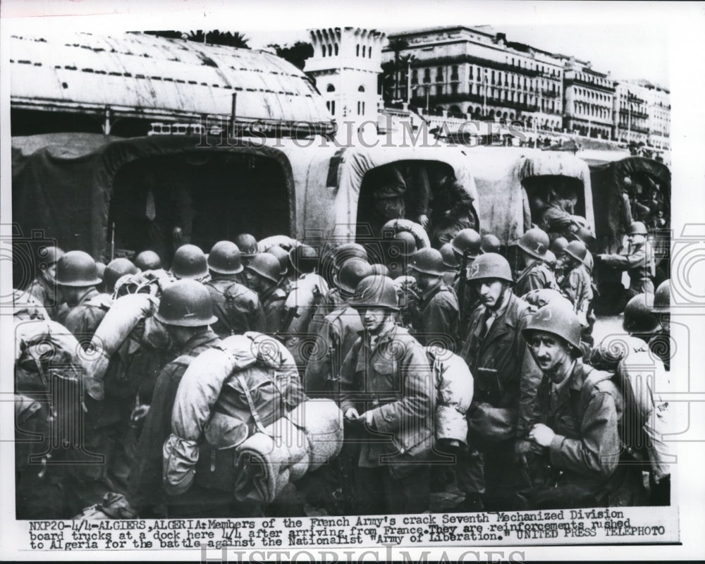 1956 Press Photo French Army Soldiers of Seventh Mechanized Division in Algeria - Historic Images