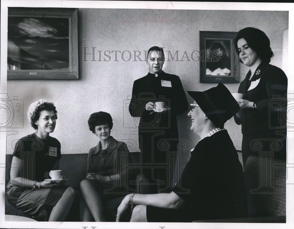 1964 Press Photo Women Faculty Honored by Marquette University Women Association-Historic Images