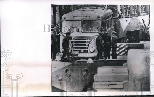 1963 Press Photo Bus Halted by Communist Border Guards at Berlin Wall Germany - Historic Images