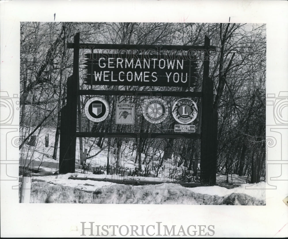 1979 Press Photo Greeting Sign on the Outskirts of Germantown - mjb22164 - Historic Images