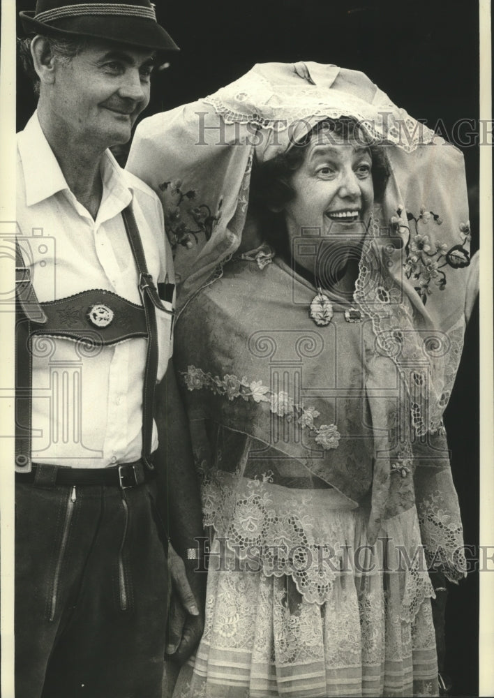 1981 Press Photo Wilma and Heinz Giese at German Fest on the Summerfest Grounds - Historic Images