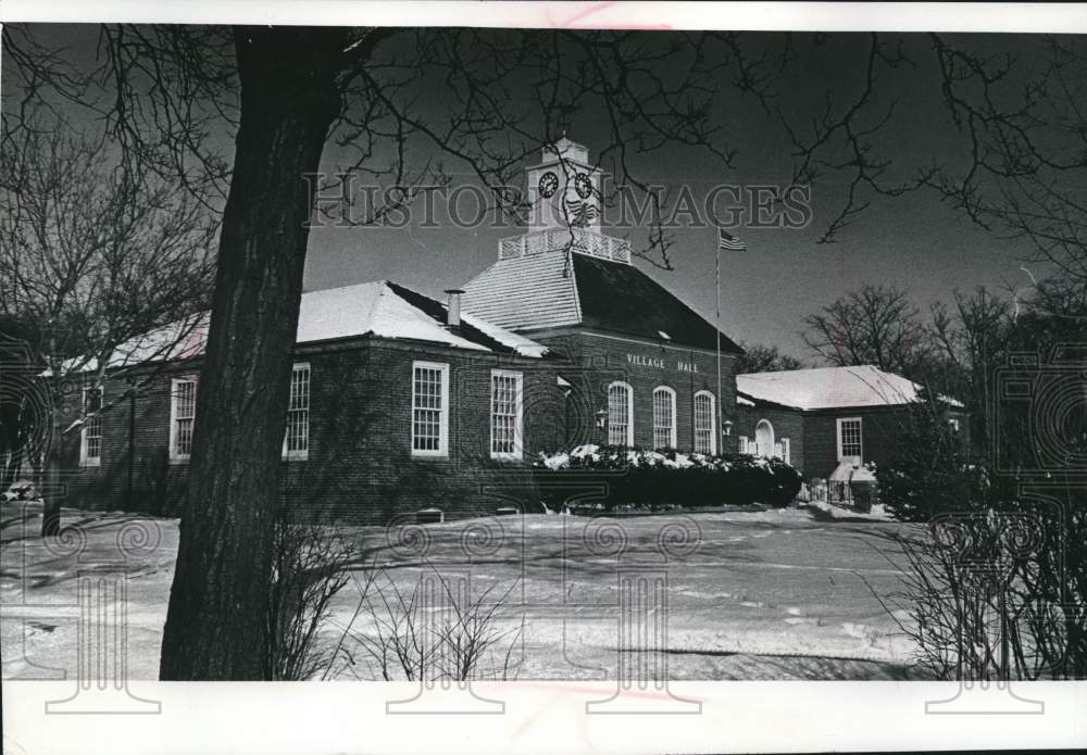 1978 Press Photo Snowy village of Greendale offices building in Wisconsin - Historic Images