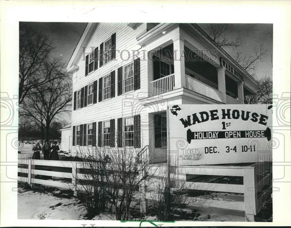 1983 Press Photo Open house at The Old Wade House Inn in Greenbush, Wisconsin - Historic Images