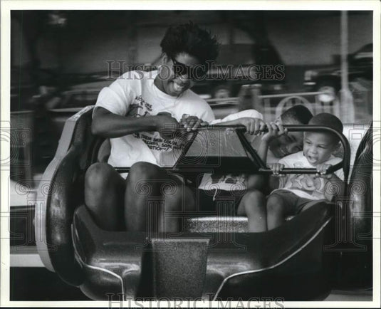 1994 Press Photo Lisa Randolph And Joshua And Nicholas Pinnock At Greek Festival - Historic Images