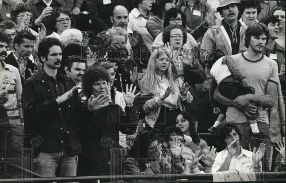 1979 Press Photo Crowd listens at Billy Graham crusade at Stadium in Milwaukee - Historic Images