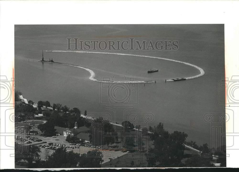 1979 Press Photo Aerial View of Disposal Area in Lake Michigan, Green Bay, WI - Historic Images