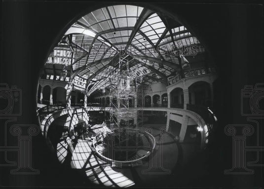 1982 Press Photo Interior pf Plankinton arcade, Grand Avenue Mall, Milwaukee WI - Historic Images