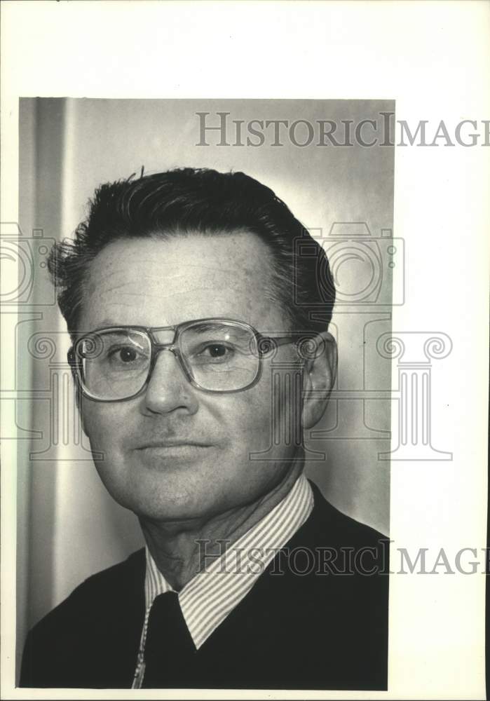 1987 Press Photo Richard G. Greenwood, Judge, Green Bay, Wisconsin - mjb24216 - Historic Images