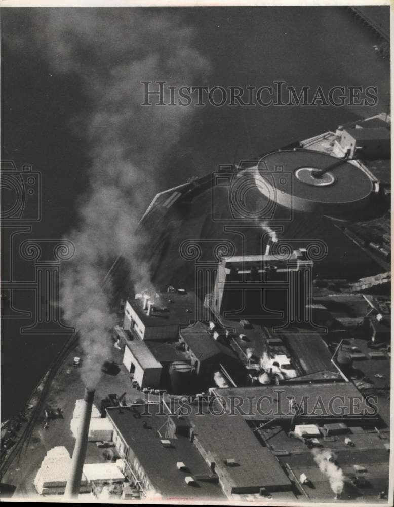 1968 Paper Mill Complex on Fox River in Green Bay, Wisconsin - Historic Images