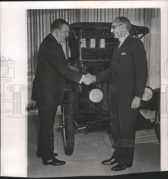 1959 Press Photo Argentine President Arturo Frondizi Meets Henry Ford II - Historic Images