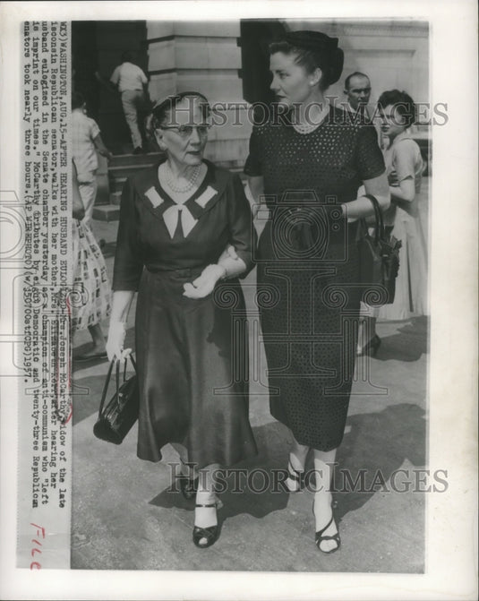 1957 Press Photo Mrs. Joseph McCarthy and Mrs. Elizabeth Kerr at Senate Chamber - Historic Images