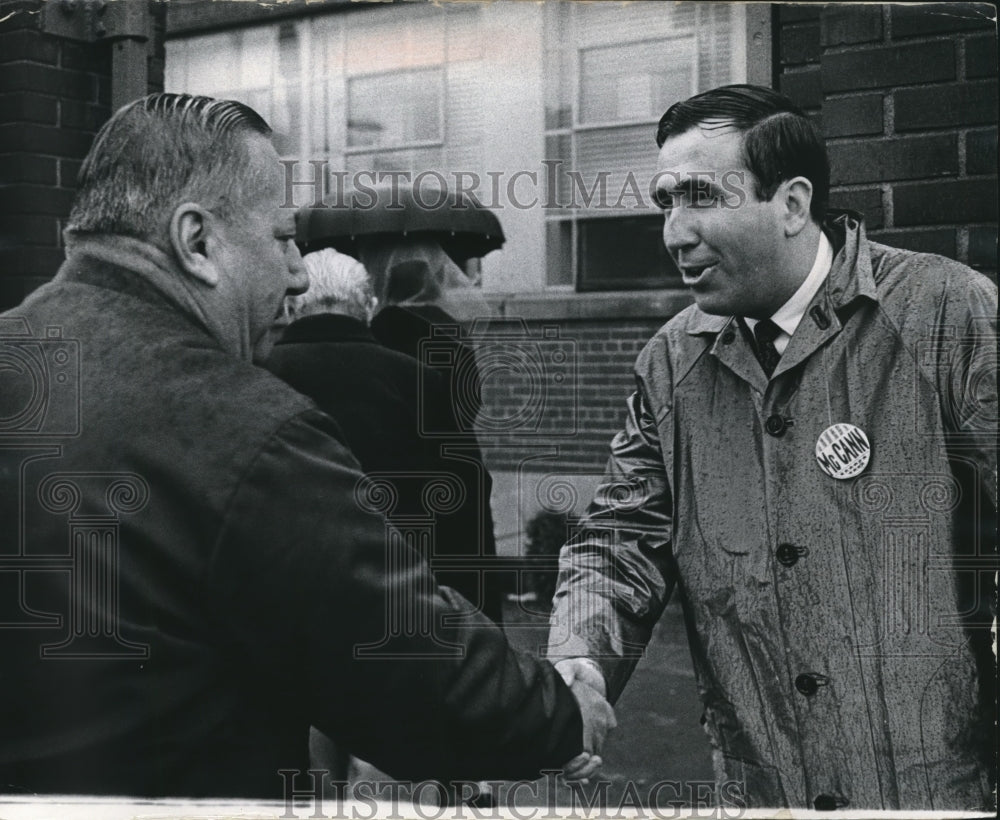 1968 Press Photo Attorney E. Michael McCann greets workers in West Allis - Historic Images