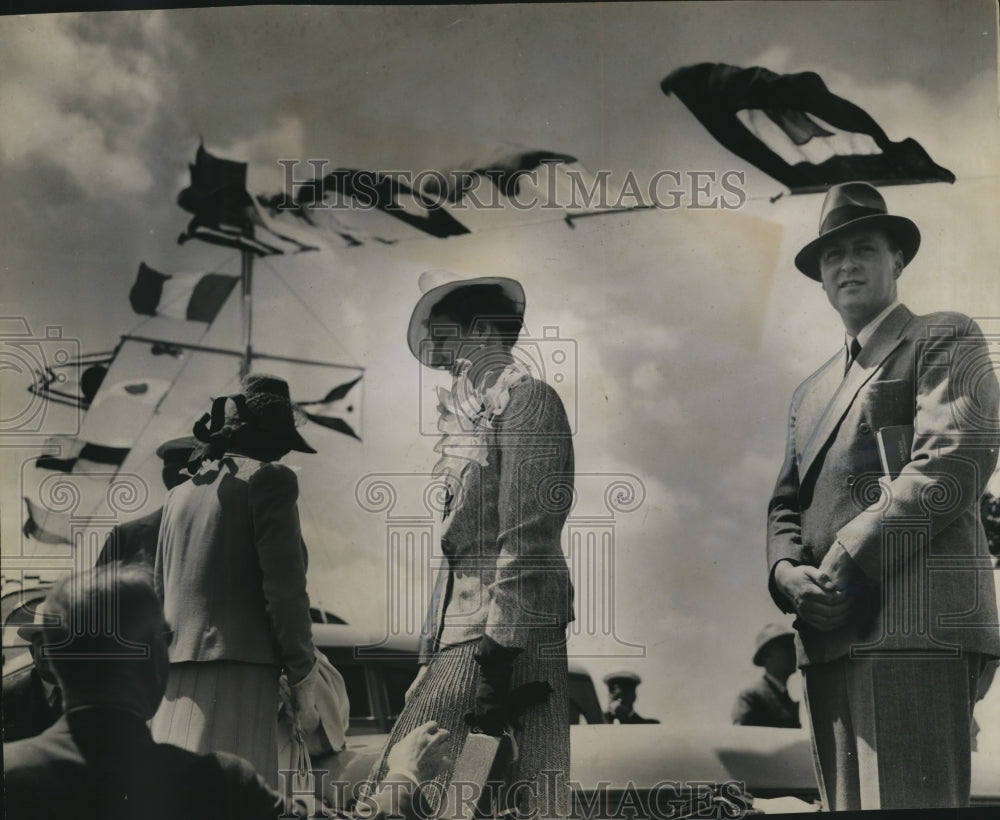 1939 Press Photo Crown Prince Olav of Norway on Yacht Apelon on Lake Michigan - Historic Images