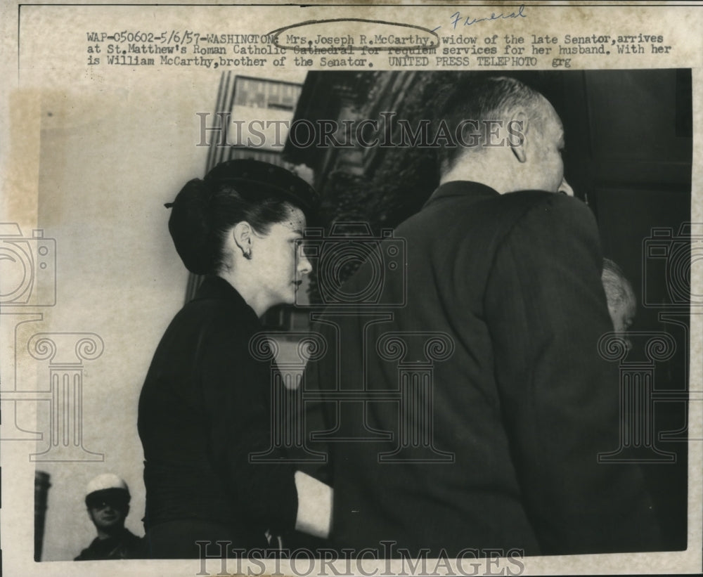 1957 Press Photo Mrs. McCarthy at Saint Matthew&#39;s Roman Catholic Cathedral - Historic Images