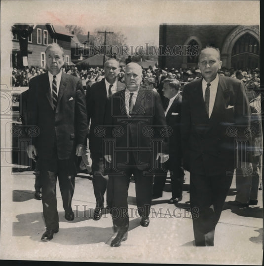 1957 Press Photo United States Senators at Saint Mary's Church in Appleton-Historic Images