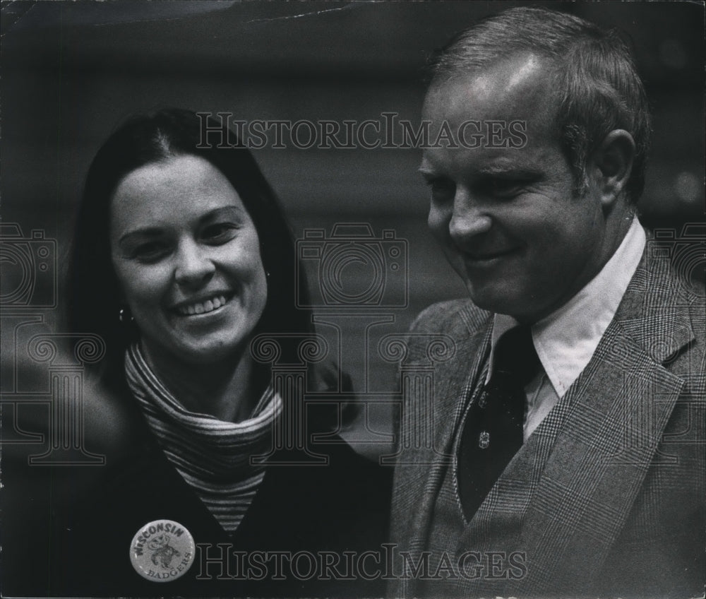 1977 Wisconsin Badgers Football Coach Dave McClain and Wife Judy-Historic Images