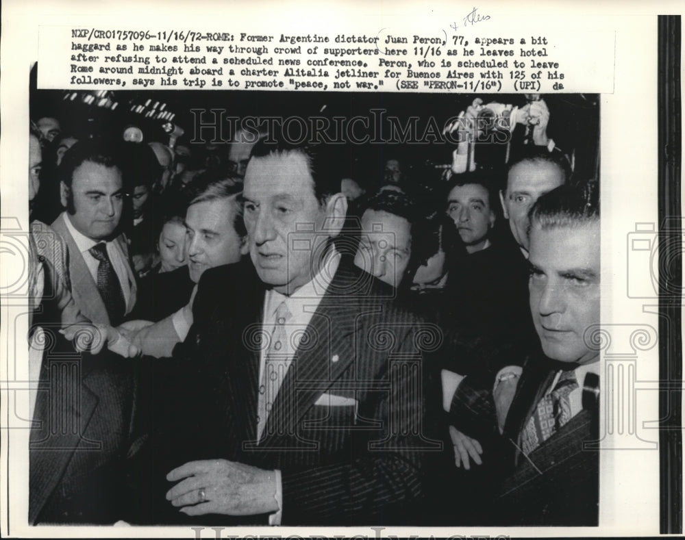 1972 Press Photo Former Argentine Dictator leaving Rome for Buenos Aires - Historic Images