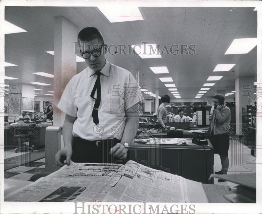 1969 Press Photo John Frankland - mjb25809-Historic Images