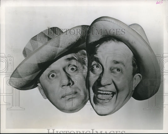 1952 Press Photo Head shot of Ole Olsen and Chic Johnson with both wearing hats - Historic Images