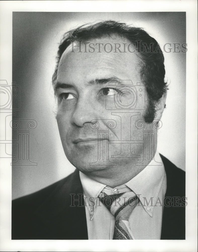 1972 Press Photo Norman McPhee, Racine Theater Guild director and administrator - Historic Images