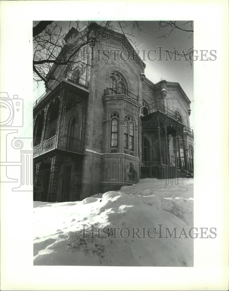 1986 Press Photo Exterior of The Mansion Hill Inn in Madison, Wisconsin - Historic Images