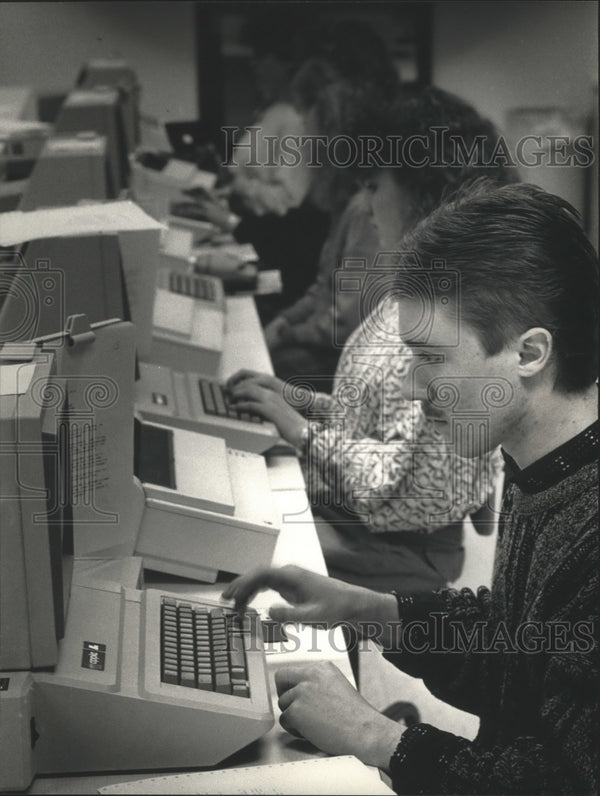 1990 Chad Livingston in computer class at Germantown school - Historic ...