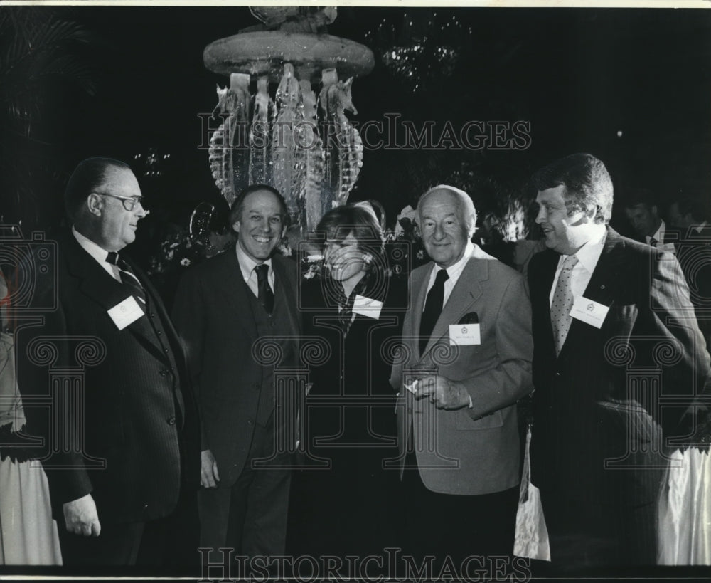 1980 Press Photo Steve and Ben Marcus with Dena Kaye and Others, Milwaukee - Historic Images