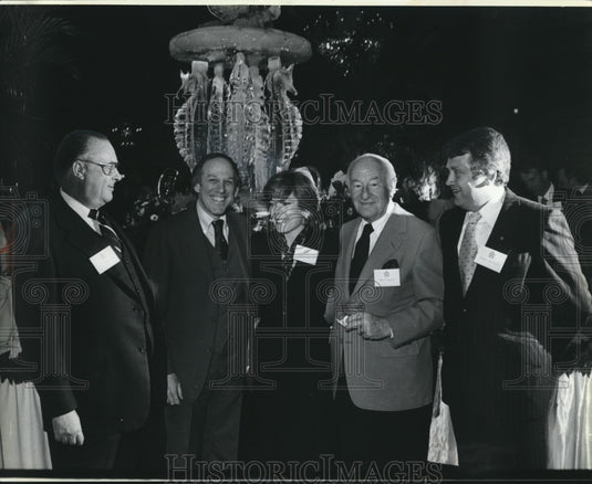 1980 Press Photo Steve and Ben Marcus with Dena Kaye and Others, Milwaukee - Historic Images