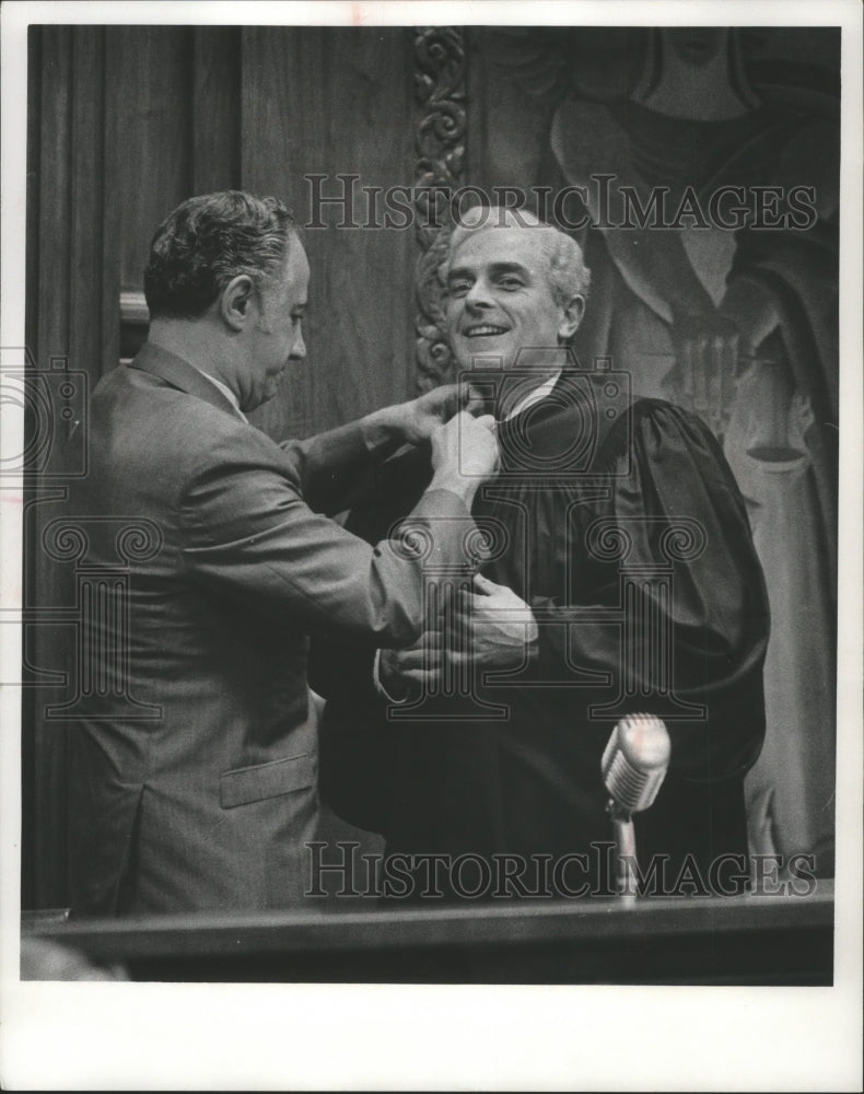1972 Press Photo Patrick Madden sworn in as County Judge by Christ Seraphim - Historic Images