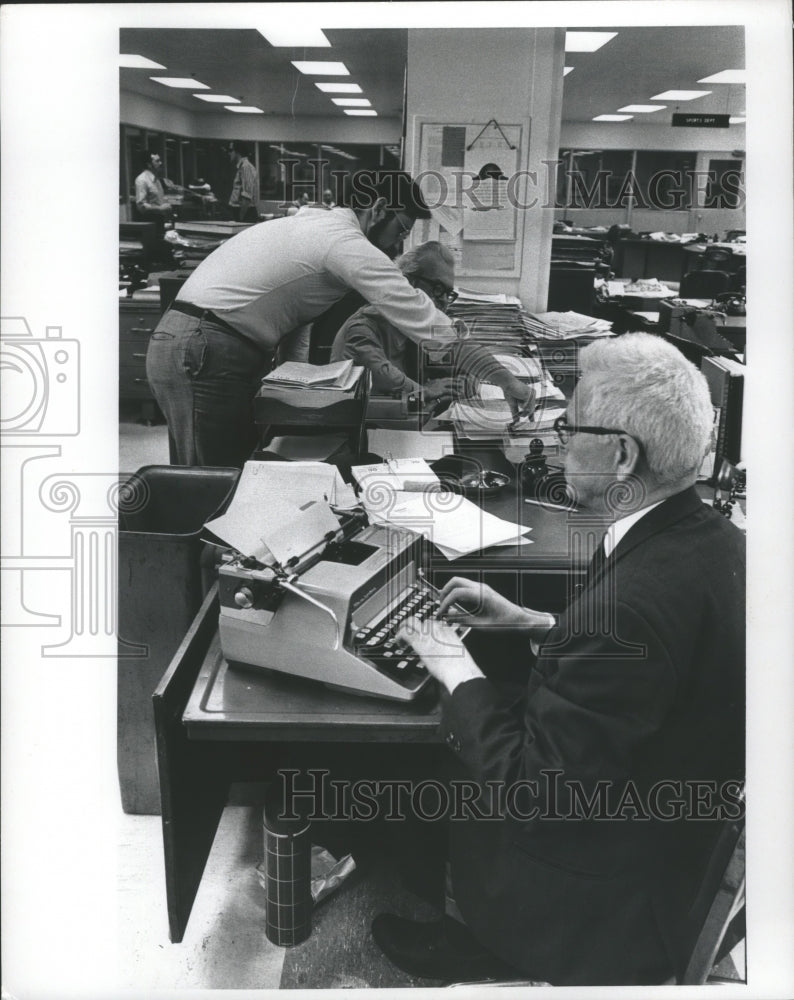 1972 Press Photo News Department at the Milwaukee Journal - mjb27700-Historic Images