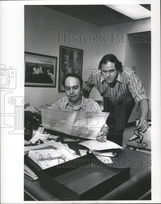 1972 Press Photo News Department Men's Section of the Milwaukee Journal - Historic Images