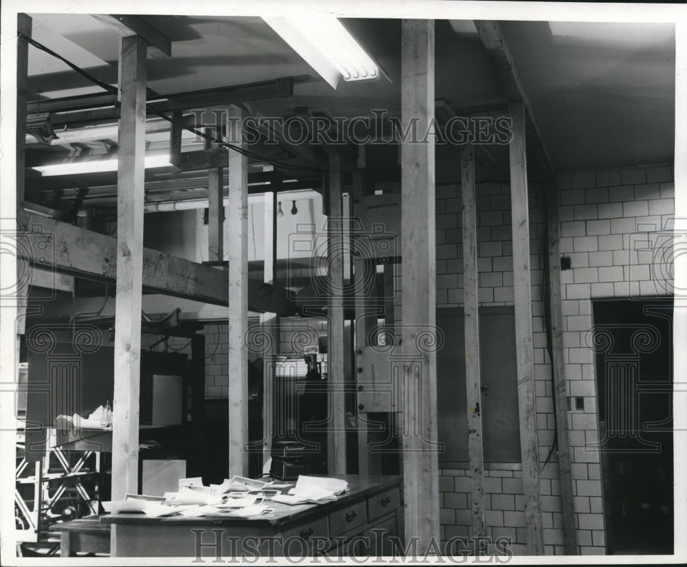 1955 Press Photo Construction of Sixth Floor Addition Milwaukee Journal Building - Historic Images