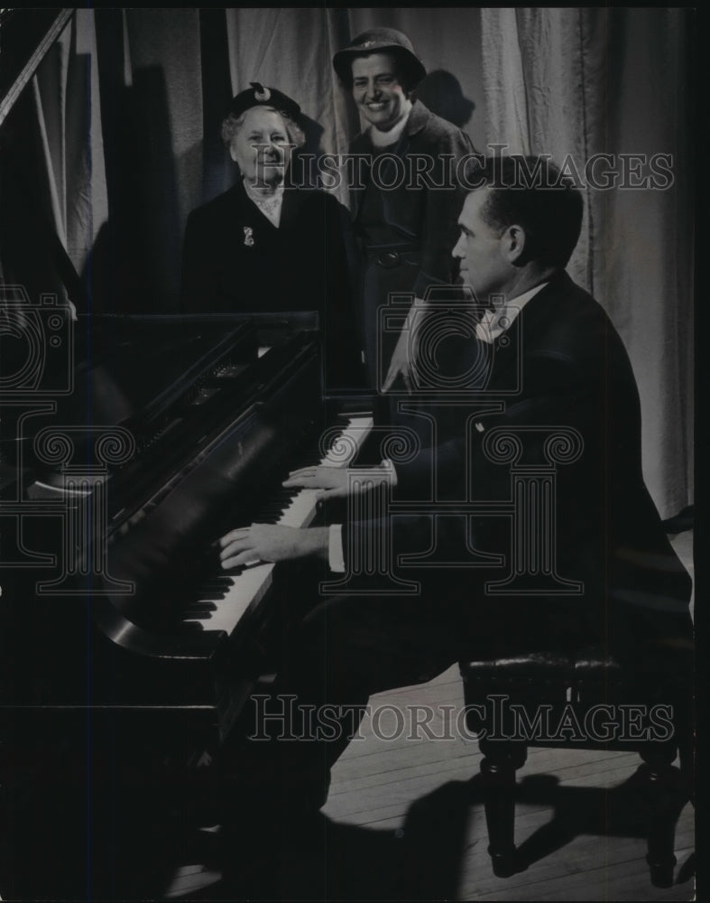 1955 Press Photo Pianist Frank Glazer, Clara Glazer, Mrs. George P. Ettenheim- Historic Images