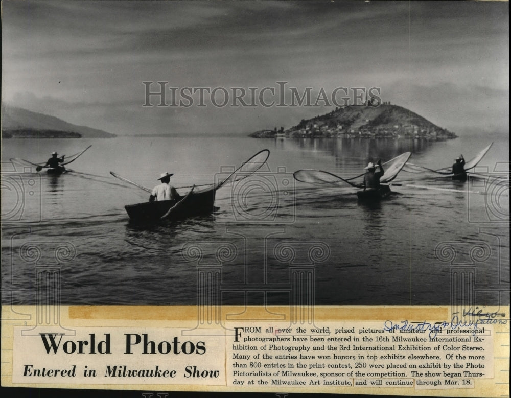 1954 Press Photo Fisherman set out in boats - prize-winning photographs-Historic Images