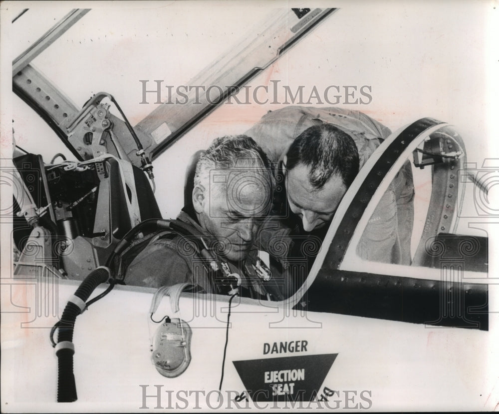 1964 Press Photo Barry Goldwater in a T-38 jet trainer at Andrews Air Force Base-Historic Images