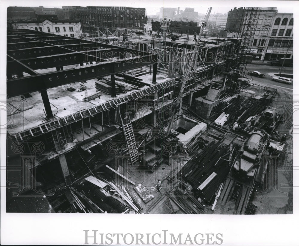 1961 Press Photo Milwaukee Journal building construction, Milwaukee, Wisconsin - Historic Images