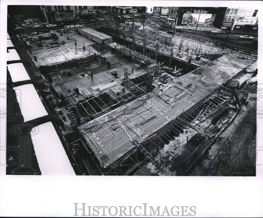 1961 Press Photo The Milwaukee Journal building, new addition construction - Historic Images