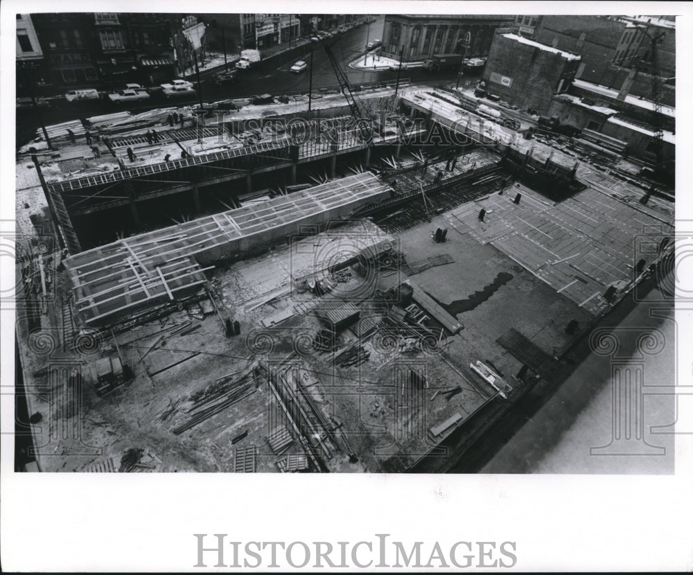 1961 Press Photo The Milwaukee Journal building, new addition construction-Historic Images