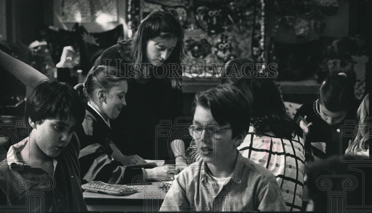 1989 Press Photo Range Line Elementary School Students, Mequon, Wisconsin - Historic Images