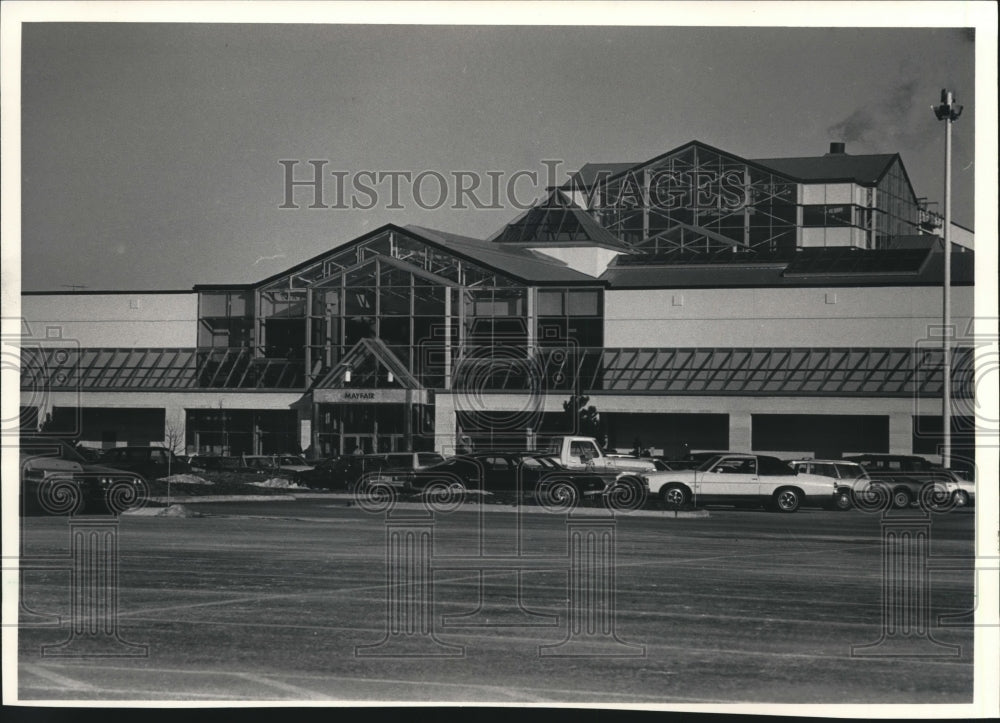 1987 Press Photo Exterior View of the Mayfair Mall West Entrance - mjb32290 - Historic Images
