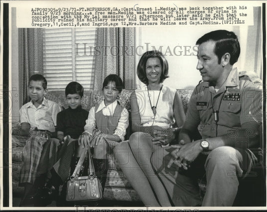1971 Press Photo Capt. Medina Cleared of My Lai Charges, Ft. McPherson, Georgia - Historic Images