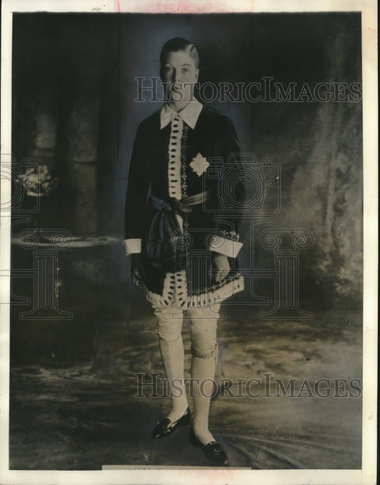 1936 Press Photo The Prince of Wales in Court robes at Title Investiture - Historic Images