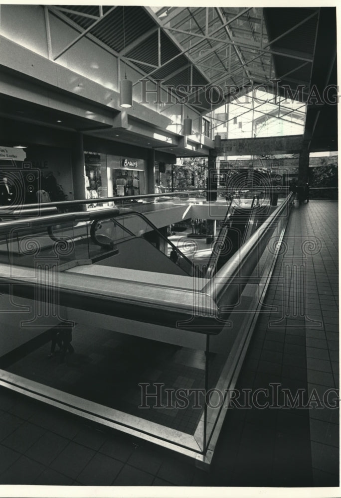 1987 Press Photo Mayfair Mall, New Upper Corridor - mjb32792 - Historic Images