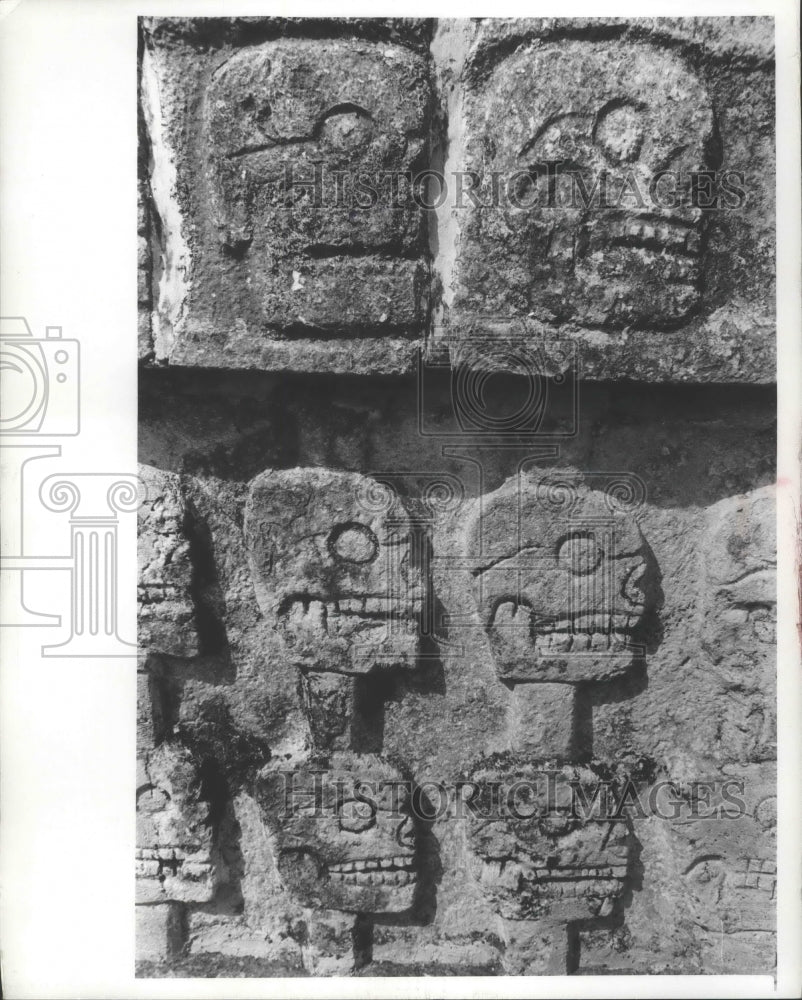 1976 Press Photo Wall of Carved Skulls in Chichen Itza, Mexico - mjb33388 - Historic Images