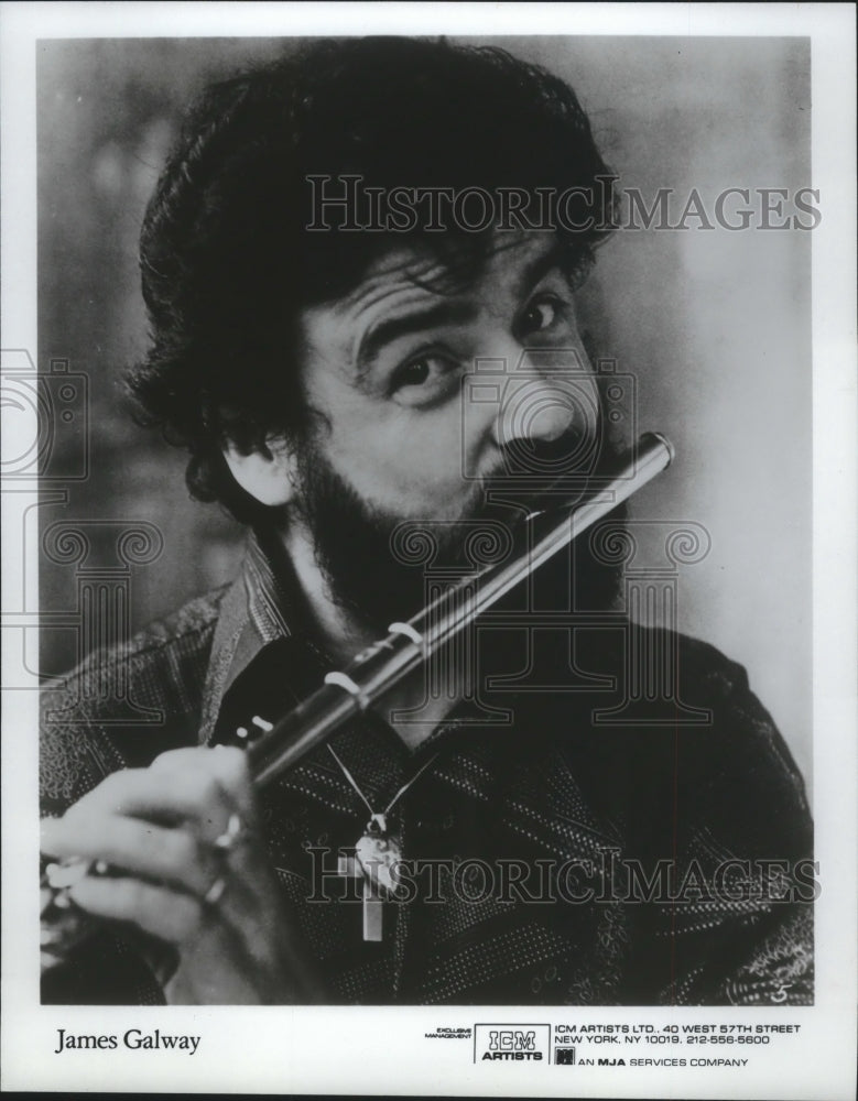 1981 Press Photo Musician James Galway plays flute.  - mjb33608 - Historic Images
