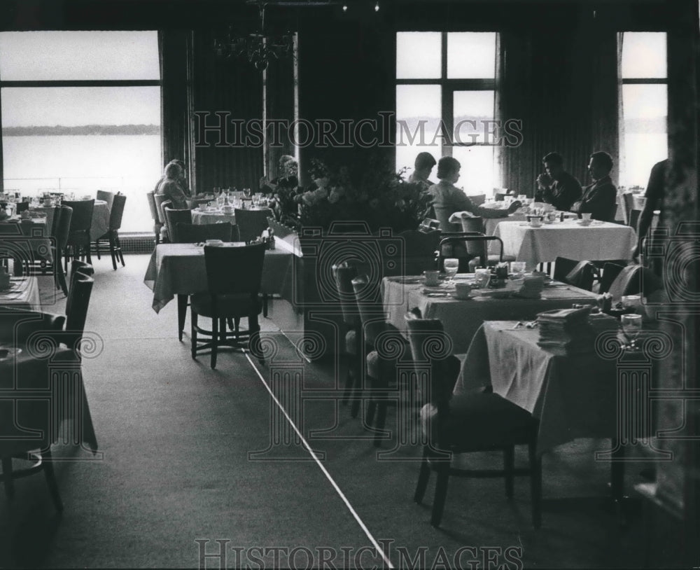 1973 Press Photo Dining room of the Madison Club, Milwaukee, Wisconsin - Historic Images