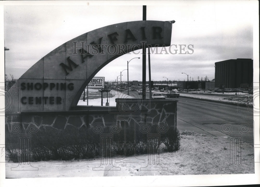 1972 Press Photo Mayfair shopping center. - mjb34503 - Historic Images